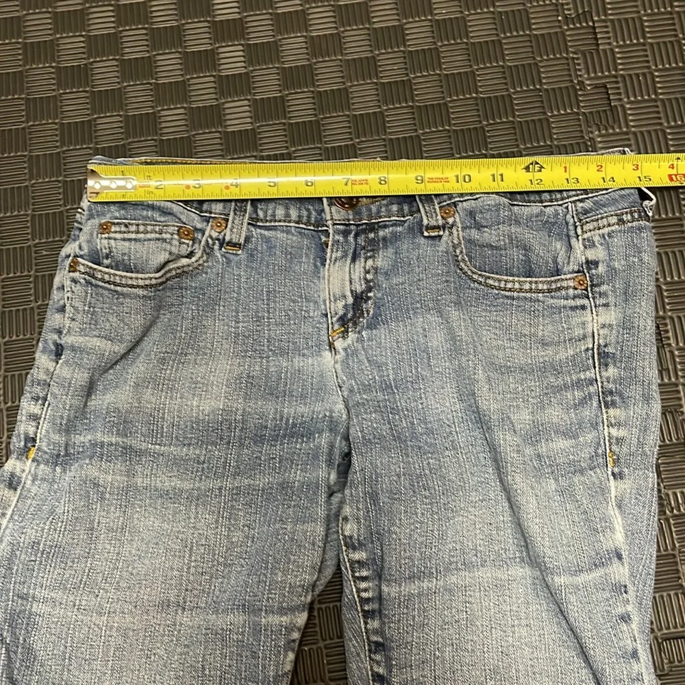 DKNY light wash denim blue jeans shorts size 8 p with cuffed bottoms